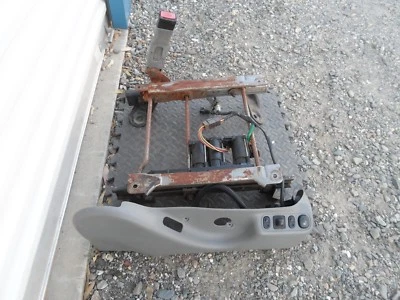 1999-2007 Ford Super Duty F250 Excursion Heated Power Seat Track W/Switch Pass  - Изображение 1 из 4