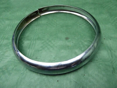 Anillo de copa de faro Triumph (Int.ec) faro de calle 955 velocidades triple 1050 Foto 1 de 2