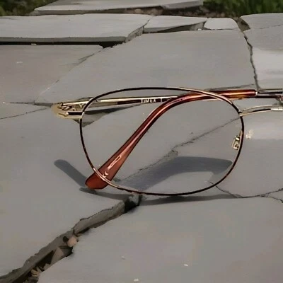 Timex T201 Demi Amber  / Gold Full Rim Eyeglass Frame 53/19/145 - Image 1 of 4