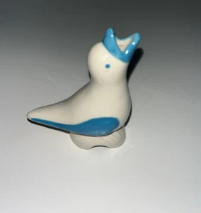 Bellissimo sfiato per torta uccellino in ceramica blu bianco - Foto 1 di 4