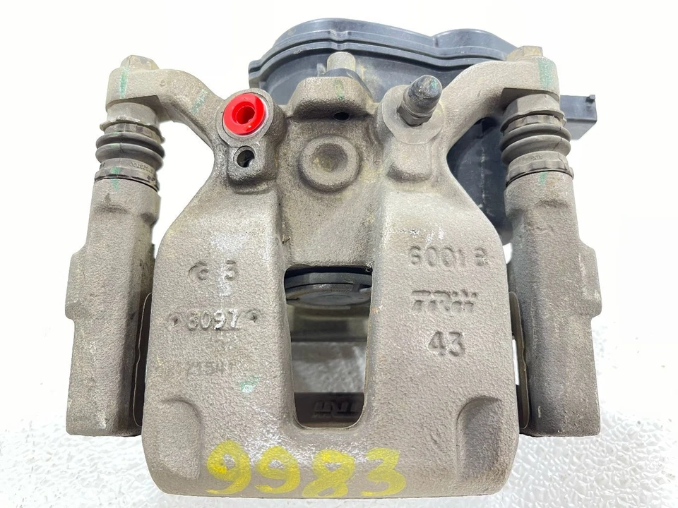 Pinza de freno trasera derecha para pasajero Honda Odyssey 2018-2024 usada OEM Foto 1 de 4