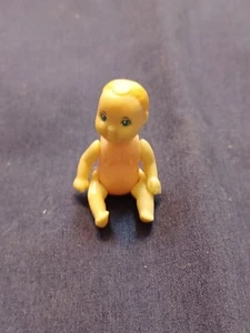 MINI JUGUETE BEBÉ HUMANO ARTICULADO AÑOS 50 1 3/4" MUY COOL - Imagen 1 de 4