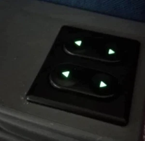 3 Tasti Pulsanti Alzacristalli Vetri Fiat Panda 141 Comando Interruttori 4x4 Led - Foto 1 di 5