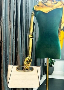 Michael Kors kleine wandelbare Leder Clut Optik weiß - unbenutzt - Bild 1 von 12