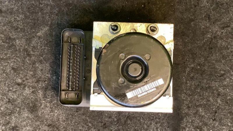Volkswagen Jetta 2015-2016 ABS bomba actuador freno antibloqueo OEM Foto 1 de 4
