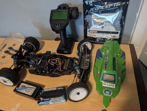 Team Associated RC10 B6.4 1/10 Electric Off Road 2WD Buggy with Electronics - Picture 1 of 4