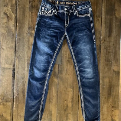 Jeans feminino Rock Revival 30 Janelle skinny stretch bordado desgastado  - Imagem 1 de 4