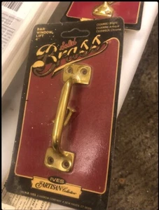 Vtg Ives C026MB 4" x 1 1/8" Solid Brass Bar Window Lift - New in Package - Picture 1 of 2