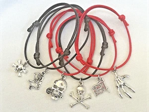 6 PIRATE FRIENDSHIP BRACELETS PIRATES OF THE CARIBBEAN THEME PARTY BAG FILLERS - Picture 1 of 3