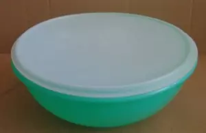 Vintage Tupperware Pale Green Fix n Mix Large Bowl with Lid (2-pcs) - Picture 1 of 10