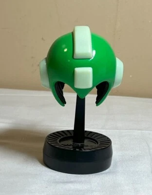 Mini capacete Capcom Mega Man Mystery com suporte - Verde - Imagem 1 de 2