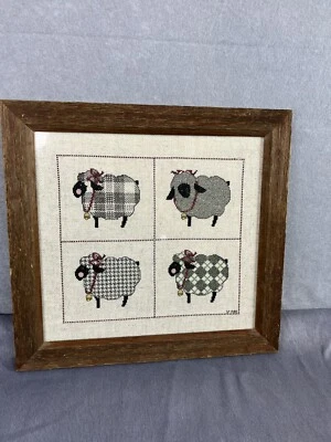 Cuadro de ovejas neutro negro crema granja vivero rústico punto de cruz enmarcado Foto 1 de 4