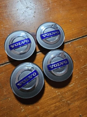 Juego de tapas centrales Volvo Silver 30666913 S60 V70 XC70 S80 XC90 XC60 S40 V50 C70 (1a) Foto 1 de 4