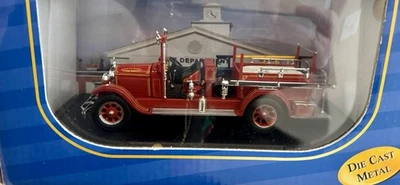 Литая под давлением металлическая пожарная машина Studebaker 1928 American Mint 3042005 - Изображение 1 из 2