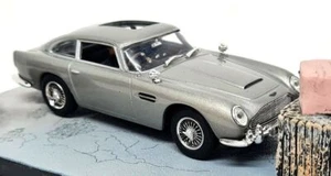 Eon 1/43 - Aston Martin DB5 Goldfinger James Bond 007 Diecast model Car - Picture 1 of 4