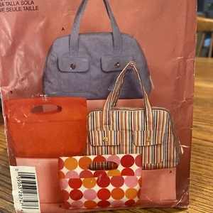 Simplicity #4736 BAGS PURSES in Two Styles Sewing Pattern Uncut - Picture 1 of 3