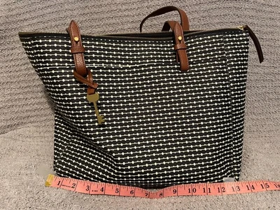 Bolso de Mano Fossil Edición 1954 Bolso Grande, Excelente Estado, Negro/Blanco 13L X 11H Foto 1 de 4