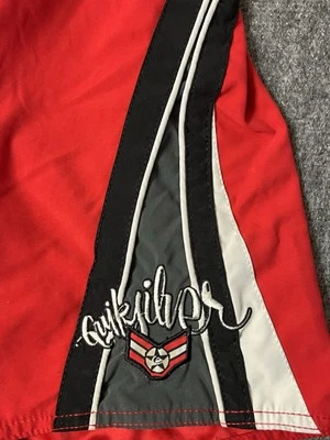 Pantalones Cortos De Colección Quicksilver Hombres Se Ajusta a S-L Tabla de Carga Y2k Bañador Sueltos Retro Usados en Excelente Condición Foto 1 de 4