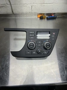 2015-2017 Toyota Sienna A/C Heater Climate Control Unit OEM - Picture 1 of 3