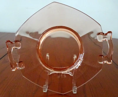*MOLLY PINK MULTI-SIDED HANDLED TRAY IMPERIAL GLASS-B120-E - image 1 of 4