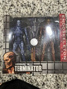 NECA RoboCop vs The Terminator Series 1 Endoskeleton 2-Pack Set - Picture 1 of 4