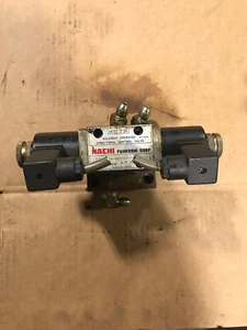 Nachi Magnet-Wegeventil - Bild 1 von 3