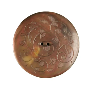 Button Antique - Mother-of-Pearl Engraved - 35 MM - Carved Shel Button - Picture 1 of 4