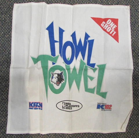 2003 Minnesota Timberwolves Playoffs Howl Towel - Used - 19" x 19" Cover