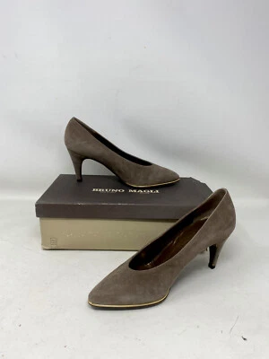 Bruno Maglio Vintage Anos 80 Camurça Italiana Cinza Claro Com Acabamento Dourado Saltos Bombas Com Caixa - Imagem 1 de 4