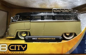JADA Dub City 1962 VOLKSWAGEN BUS 1:24 Scale Diecast New Collectible Vehicle 8+ - Picture 1 of 7