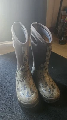 Boys Bogs Winter Boots Size 12 Camo - Image 1 of 4