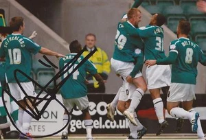 PLYMOUTH: ASHLEY HEMMINGS SIGNED 6x4 ACTION PHOTO+COA - Picture 1 of 1