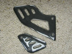 CARBON FIBRE Heel Plates Aprilia RSV4 Tuono V4 - Picture 1 of 1