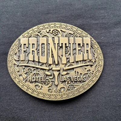 DE COLECCIÓN FRONTIER HOTEL CASINO LAS VEGAS, NEVADA CABEZA DE DIRECCIÓN LOGOTIPO HEBILLA DE CINTURÓN Foto 1 de 4