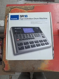 NICE Alesis SR 18 Professional High Definition Drum Machine - Complete W Manual - Picture 1 of 5