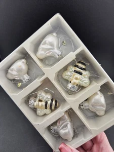 6er Set Glas Ornamente Hase & Biene Vintage Stil handbemalt Ostern Frühling 3" - Bild 1 von 4