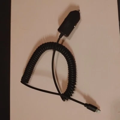 Cargador rápido en espiral para automóvil Verizon VPC24LGHT-M 2.4A para teléfonos Apple - negro Foto 1 de 2