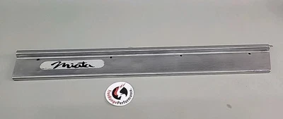 Placa de umbral de puerta de metal NA Mazda Miata 1990-1997 pasajero derecho derecho MX5 MX-5 Foto 1 de 4