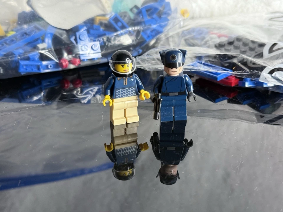 Смешанная фигурка Star Wars Mclaren 2011 Lego City полицейские машины - Изображение 1 из 4