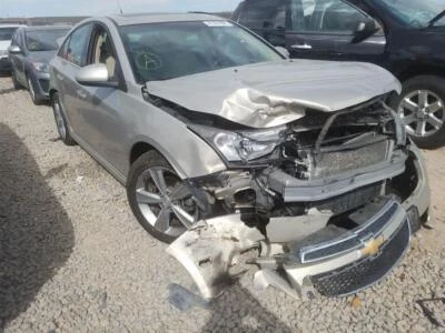 Brazo de control inferior inferior delantero izquierdo usado delantero se adapta a: Chevrolet Cruze 2012 delantero L Foto 1 de 4