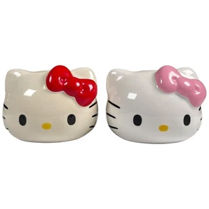 Hello Kitty Sanrio Co. Ltd. Salt & Pepper Shaker Set 2012 - Picture 1 of 20