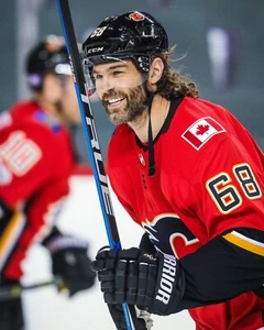 Jaromir Jagr Warmups Calgary Flames 8x10 NHL Hockey Photo - Picture 1 of 1