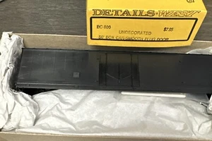 Details West HO Kit BC-800 50’ Box car Smooth Plug Door Undecorated NOS - Picture 1 of 4