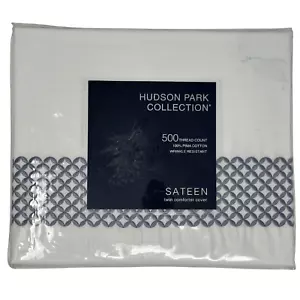 Funda nórdica Hudson Park bordada Geo Twin blanca con azul pizarra - Imagen 1 de 2