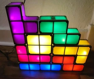 Tetris Lampe - Stapel dein Licht im Style des bekannten Tetris Spiels - Bild 1 von 9