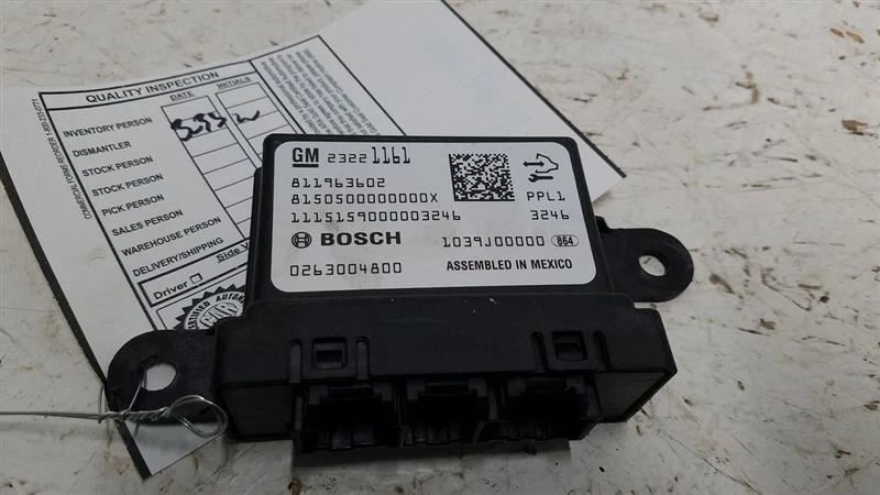 Модуль управления шасси системы помощи при парковке 2016 Cadillac XTS 2092960 - Изображение 1 из 4