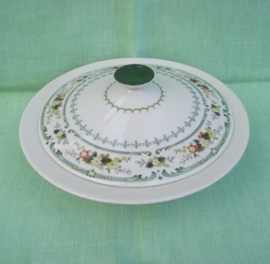 Vintage Royal Doulton Provencal china lidded vegetable bowl -26 cm (10.25") di'r - Picture 1 of 6