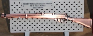 1/6 SCALE AUSTRALIAN ARMY SMLE RIFLE WW2 - DIE CAST ZINC, DIGGER COLLECTIBLE TOY - Picture 1 of 3