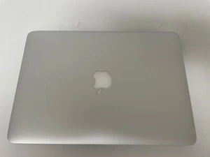 Apple MacBook Pro 13,3" Retina Display A1502 ME865LL/A i5-4258U 256GB 8GB 10,15 - Bild 1 von 1