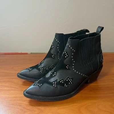 Bota Chelsea Morobe de Cuero Negra Botín Negro Detalle de Tachuelas Punta Sin Cordones Foto 1 de 4